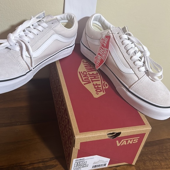 Old SKOOL VANS- Theory Cloud - Brand new Never Worn - Picture 7 of 8